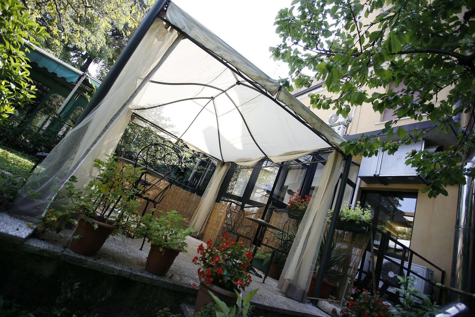 Hotel Adler Milano Ngoại thất bức ảnh